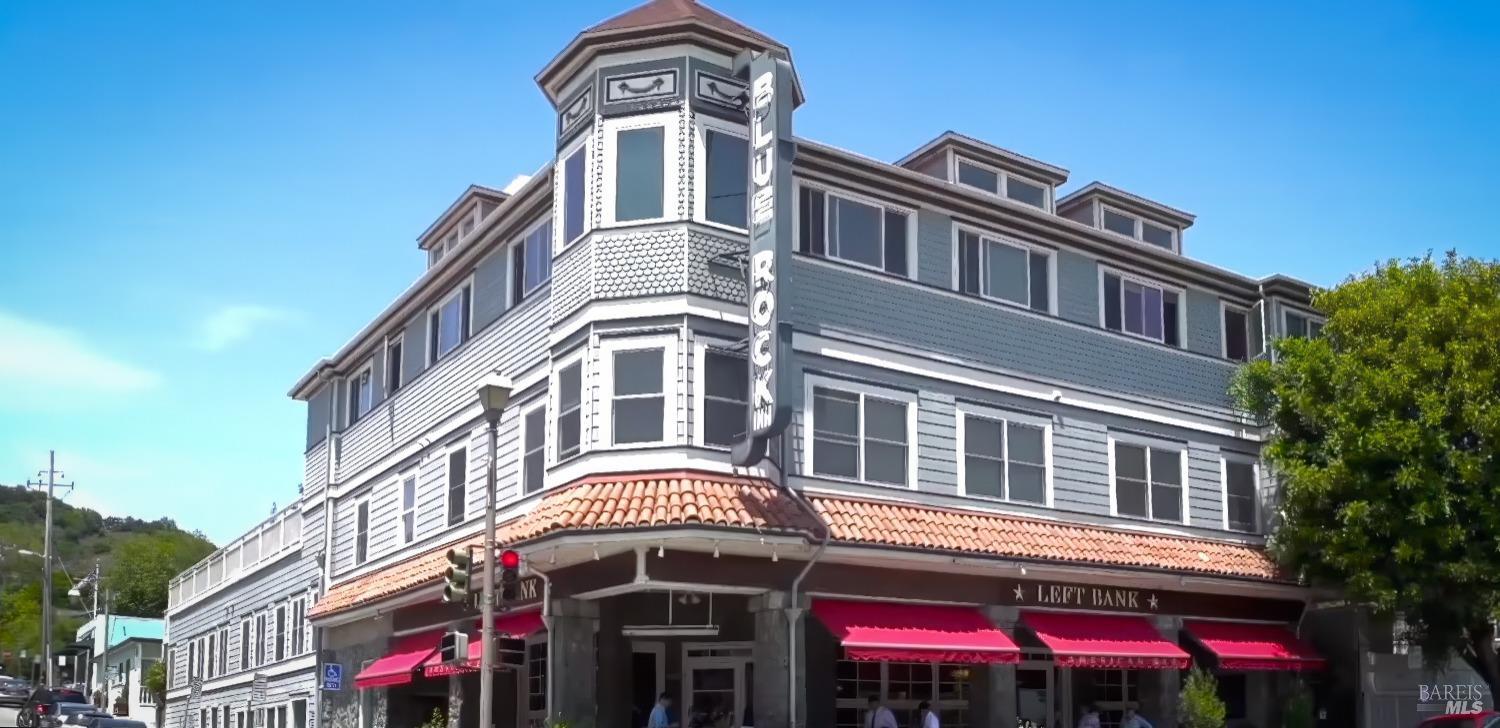 404 Larkspur Plaza Dr