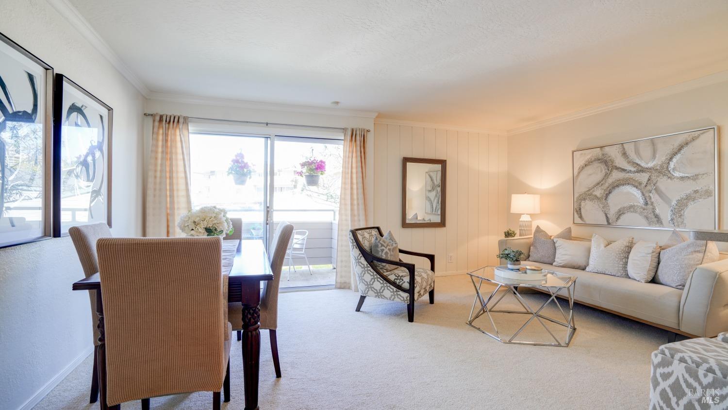 404 Larkspur Plaza Dr