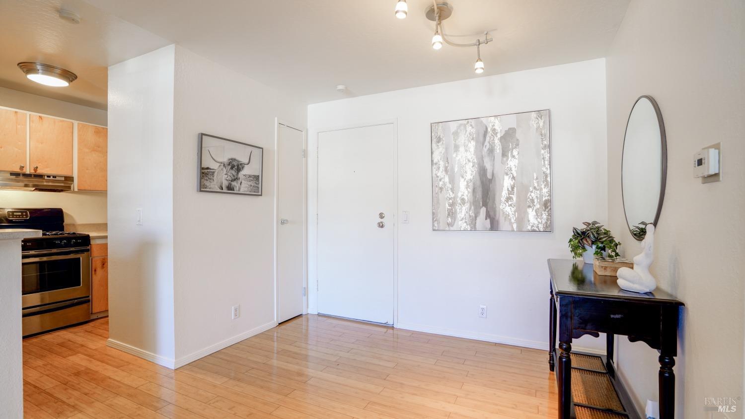 404 Larkspur Plaza Dr