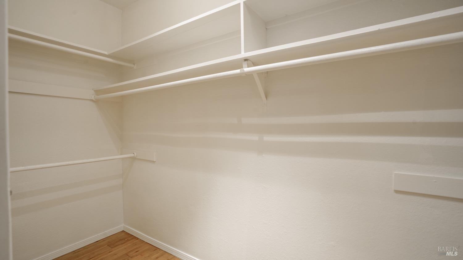 404 Larkspur Plaza Dr