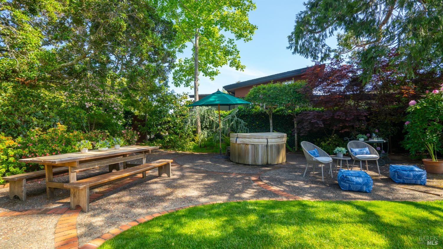 247 Crescent Rd