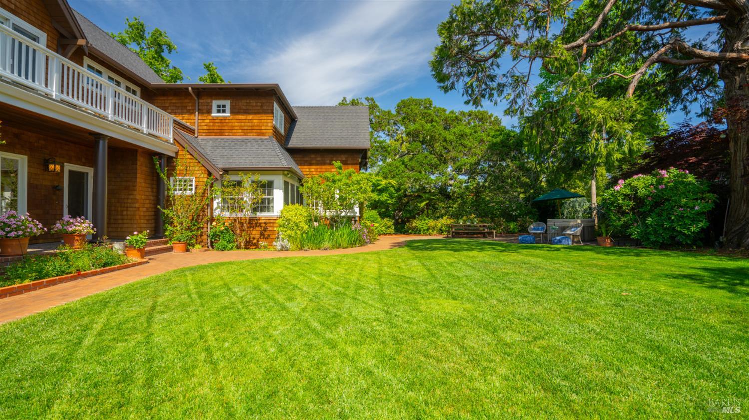 247 Crescent Rd