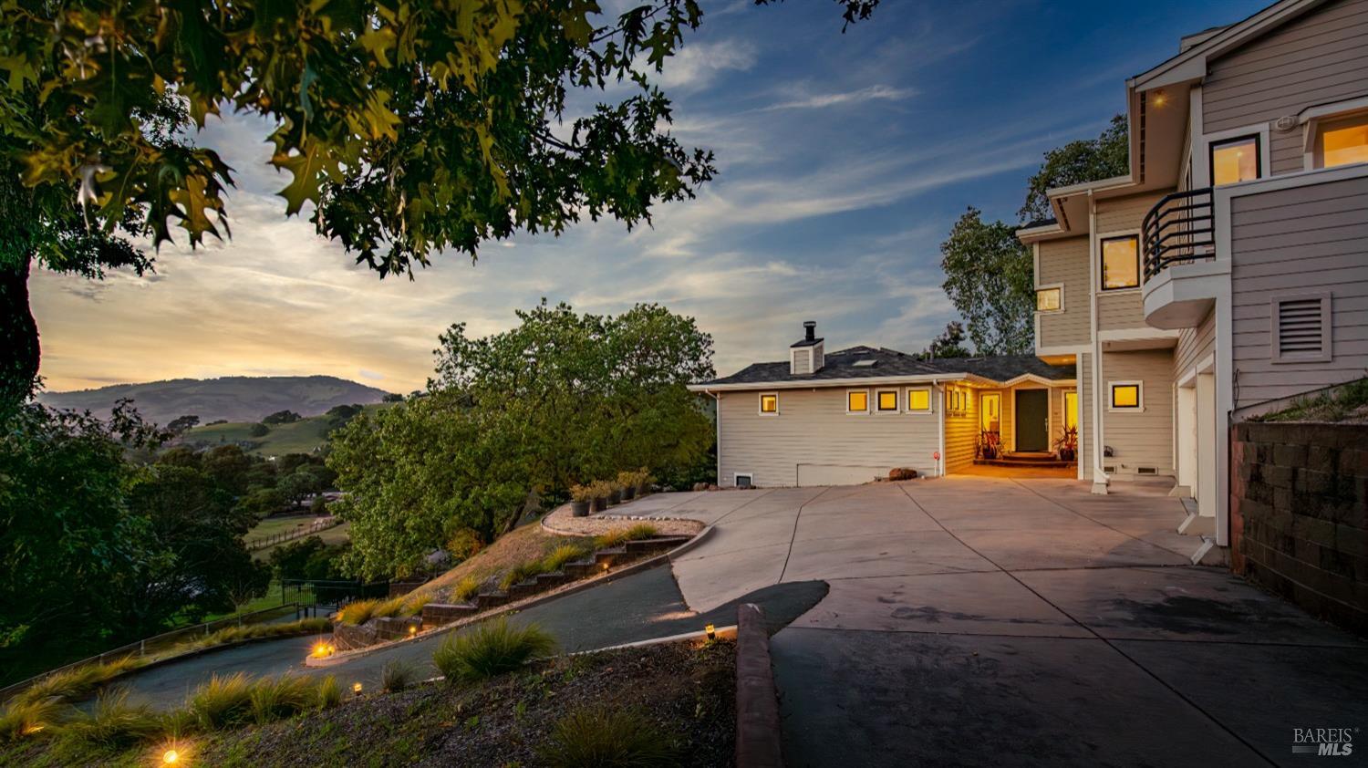 55 Wildwood Ln