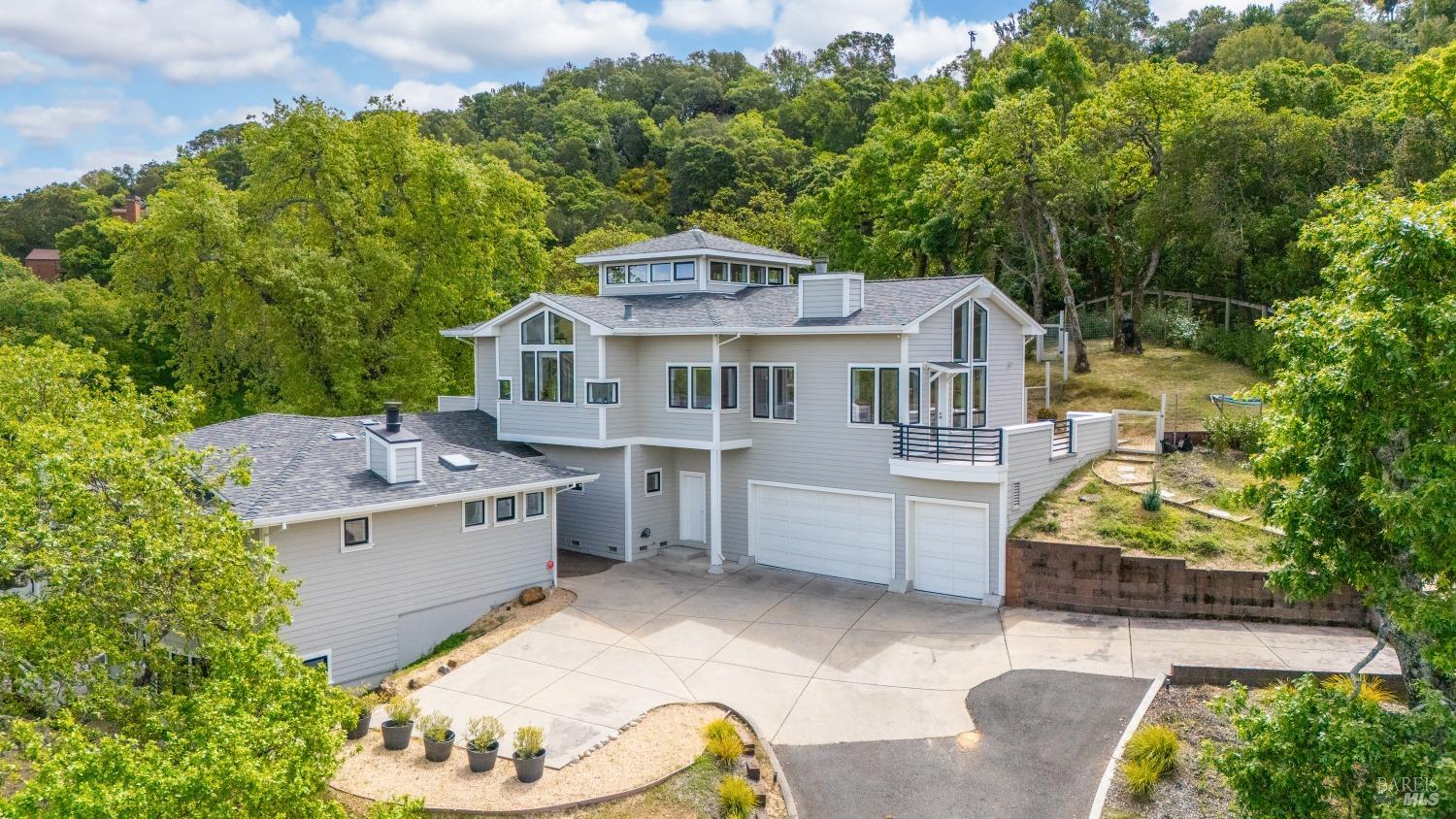 55 Wildwood Ln