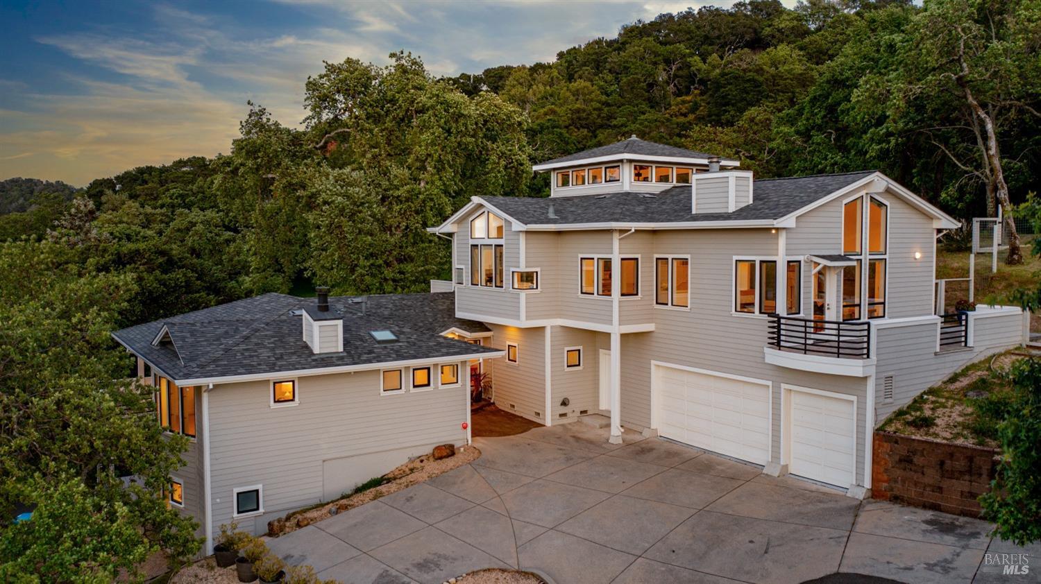 55 Wildwood Ln