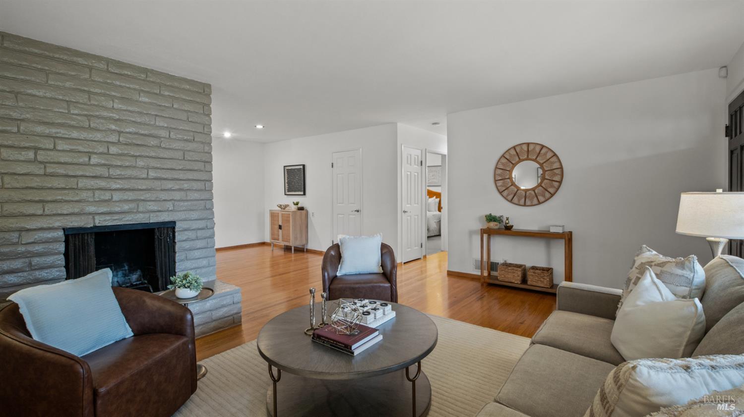 1249 Denlyn Street