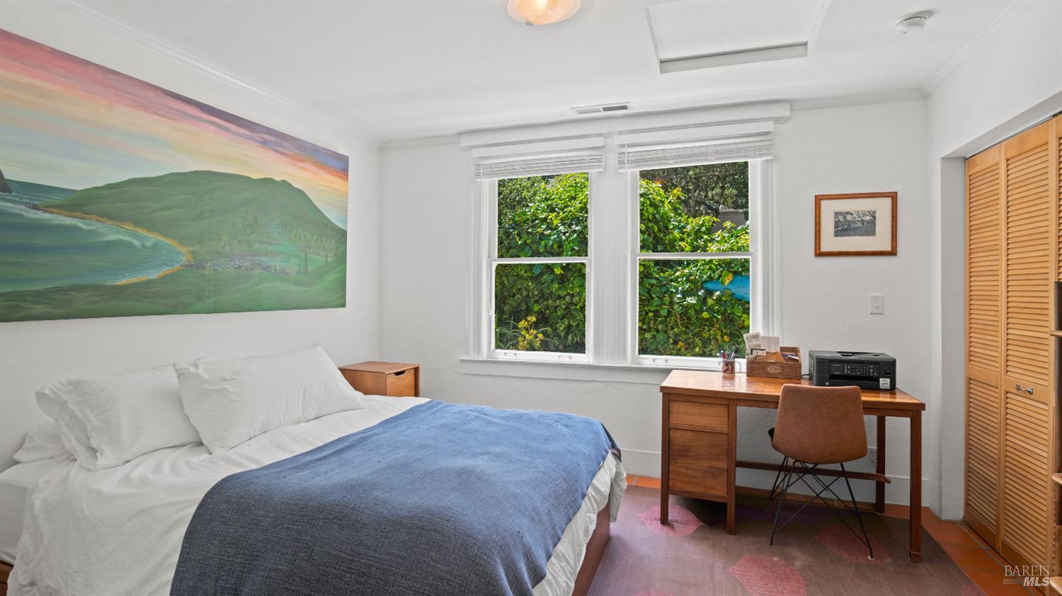 2 Lower Crescent Avenue