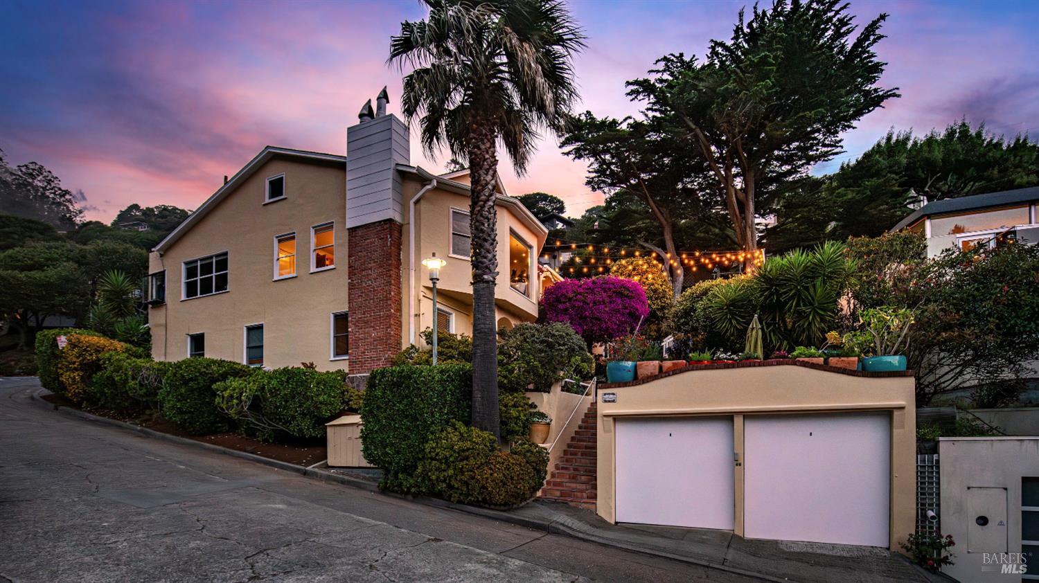 2 Lower Crescent Avenue