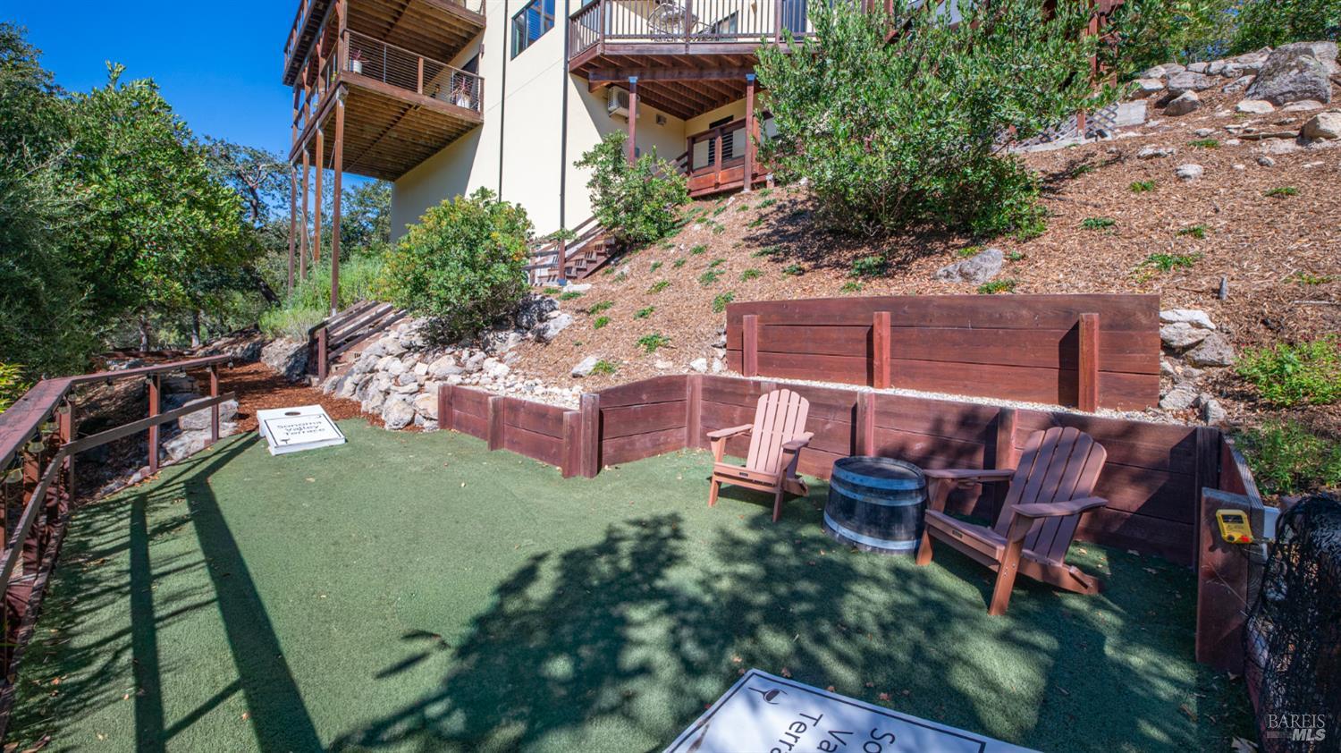 255 Richards Boulevard