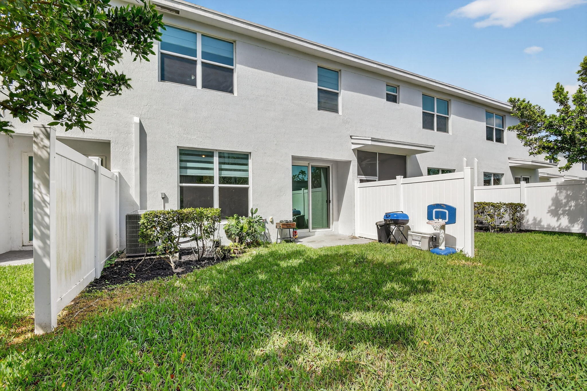 4326 Hammock Grove Drive