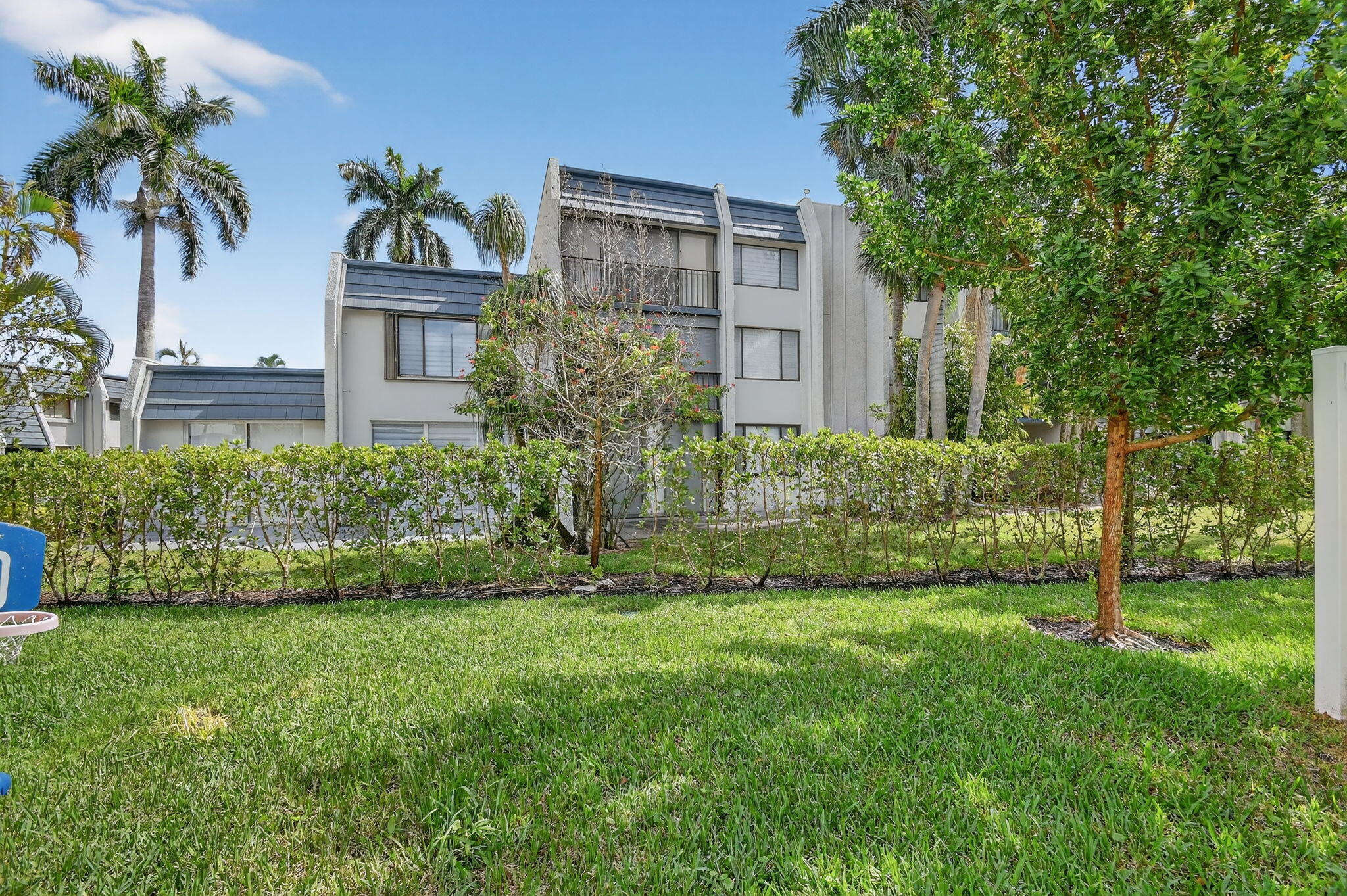 4326 Hammock Grove Drive