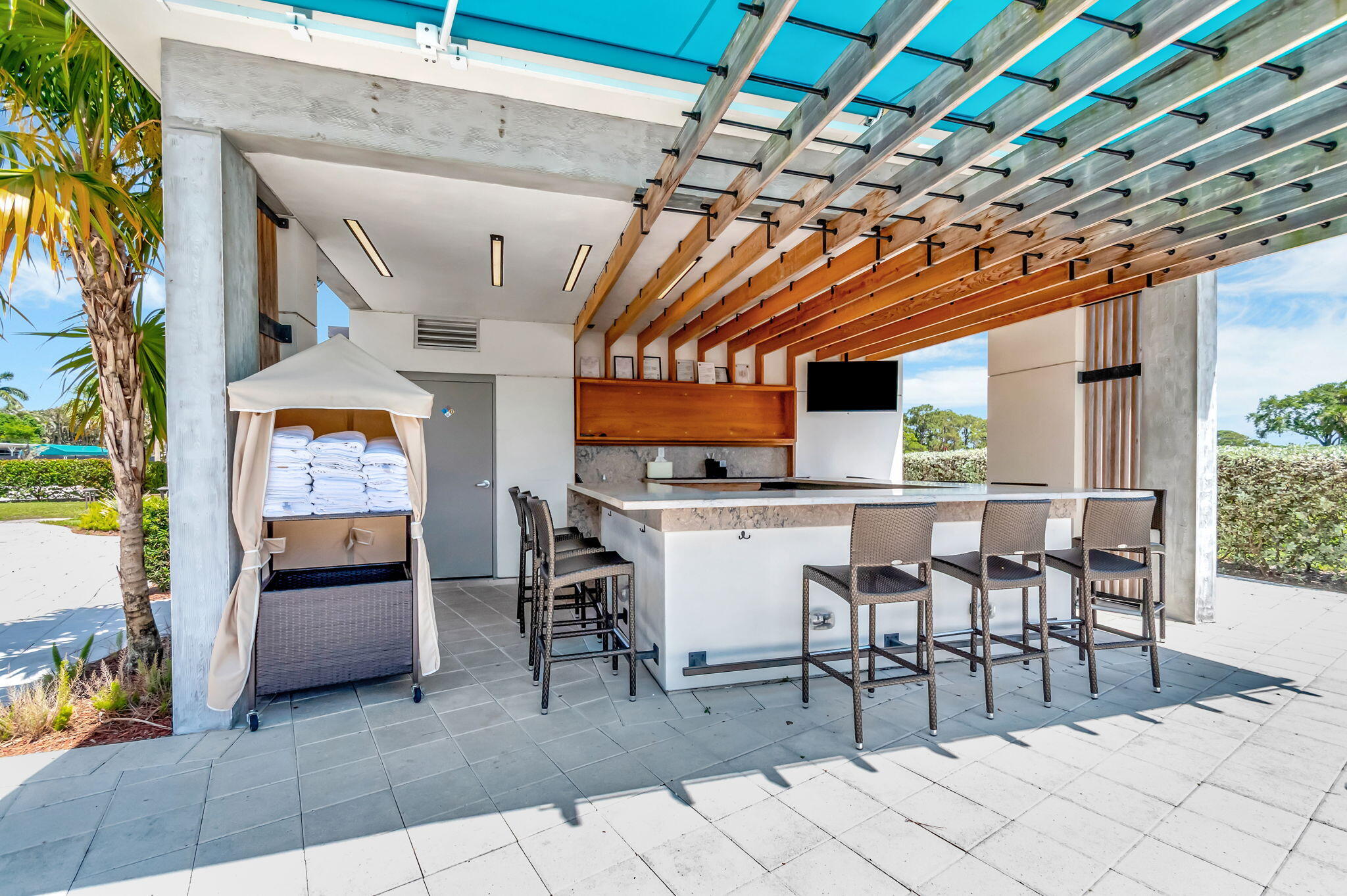 4326 Hammock Grove Drive