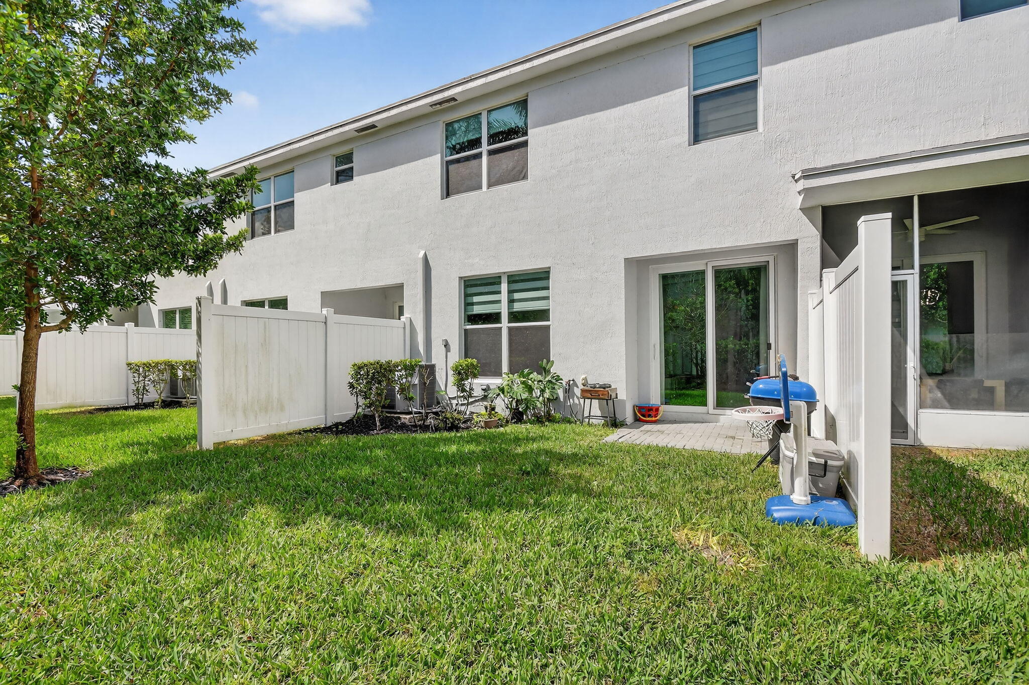 4326 Hammock Grove Drive