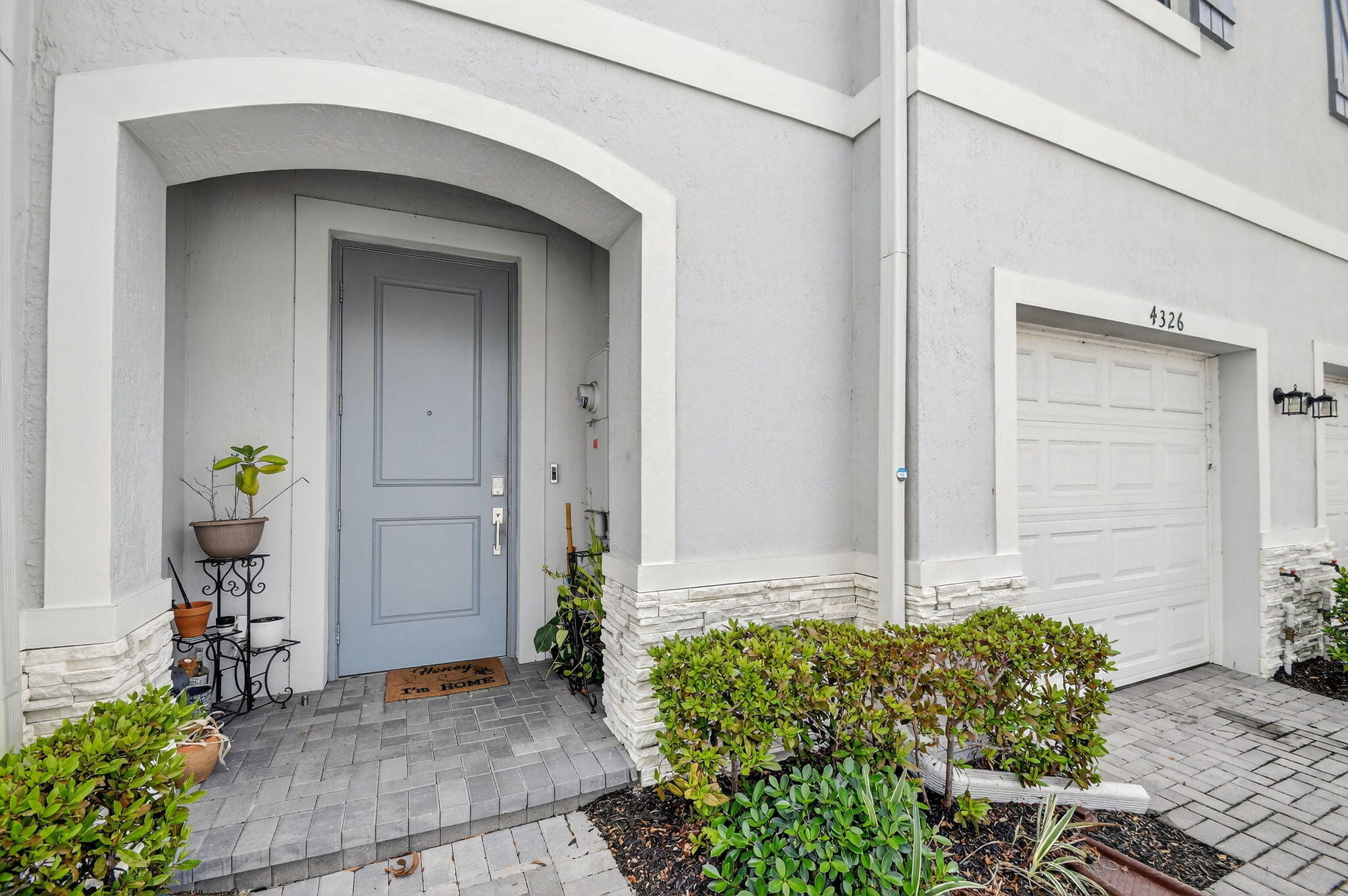 4326 Hammock Grove Drive