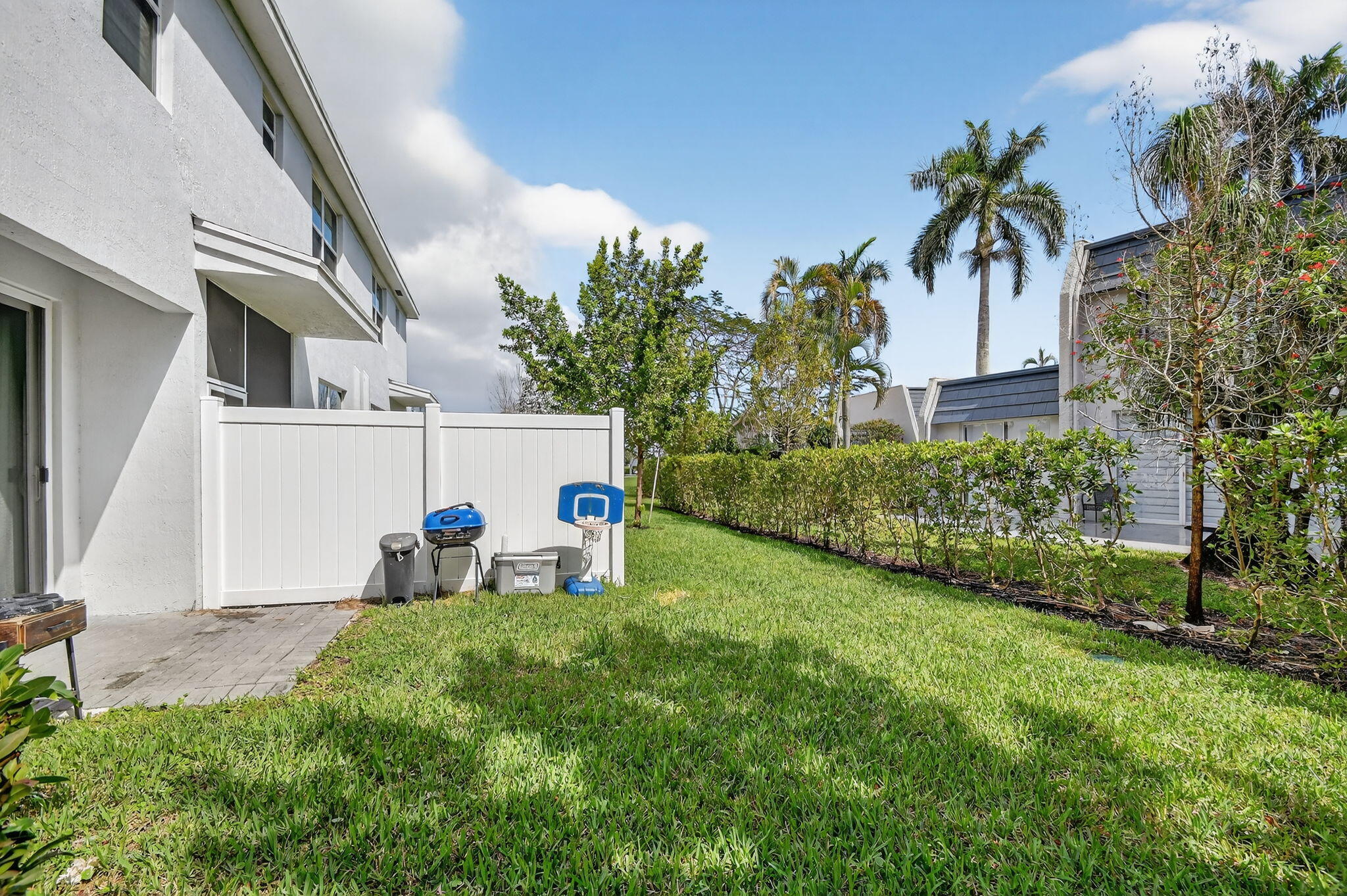 4326 Hammock Grove Drive