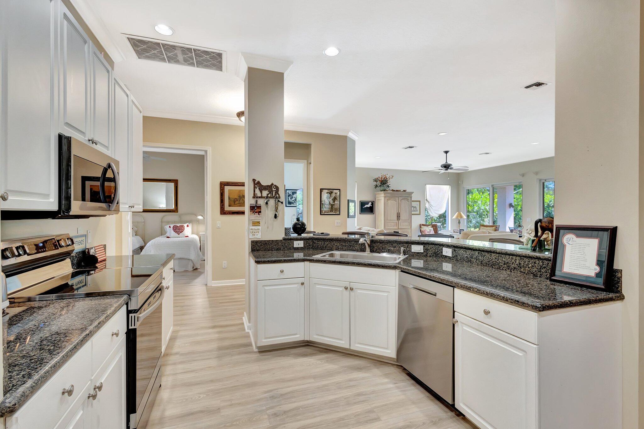 2941 Twin Oaks Way