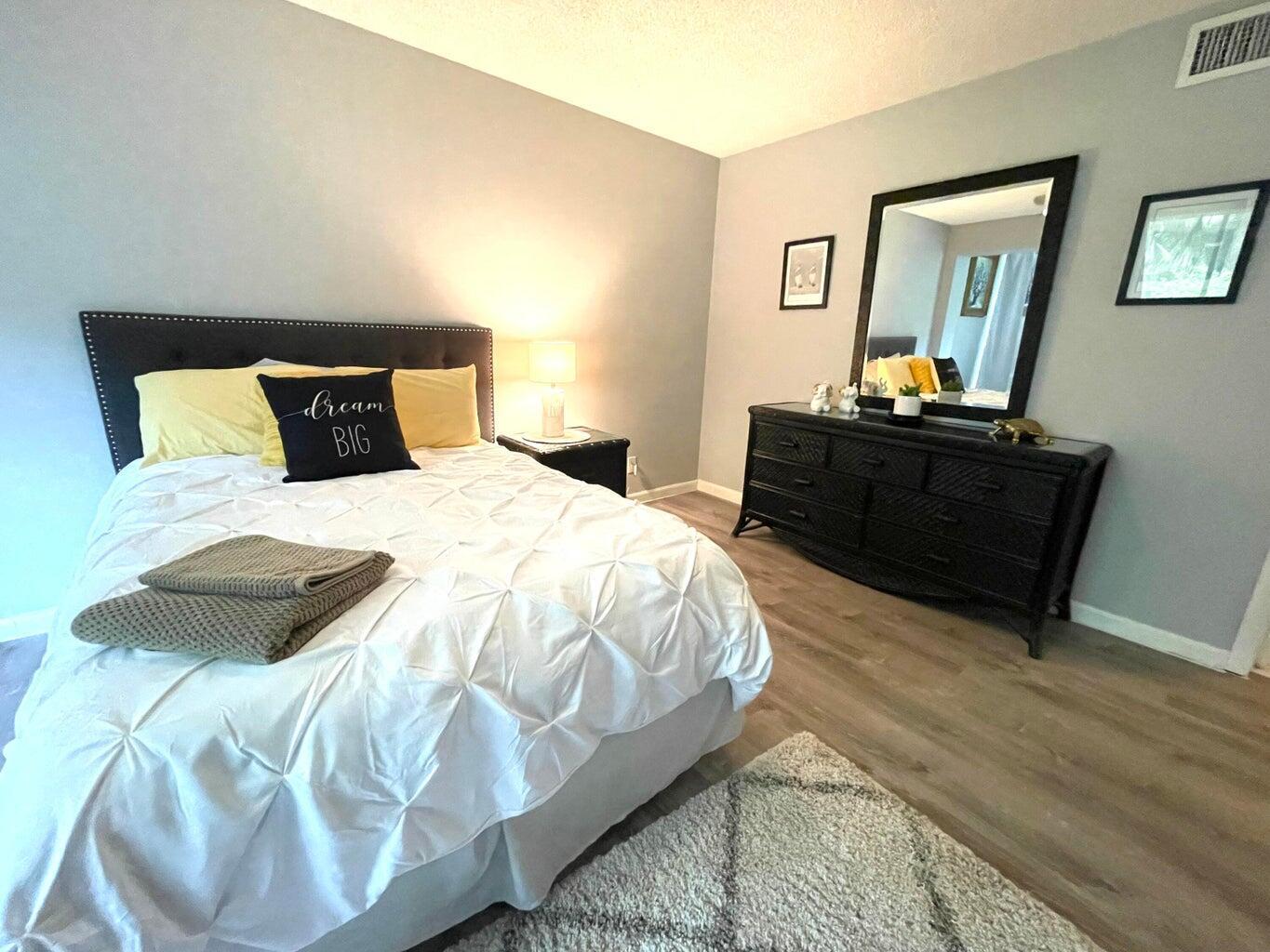 1714 Consulate Place 101