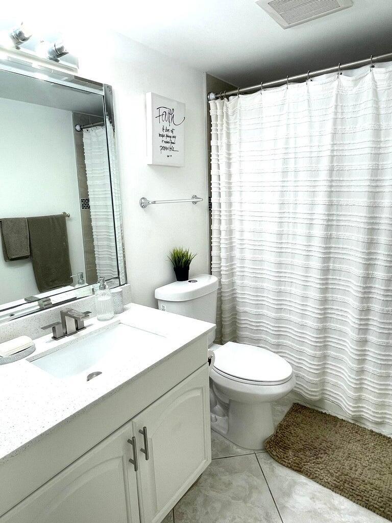 1714 Consulate Place 101