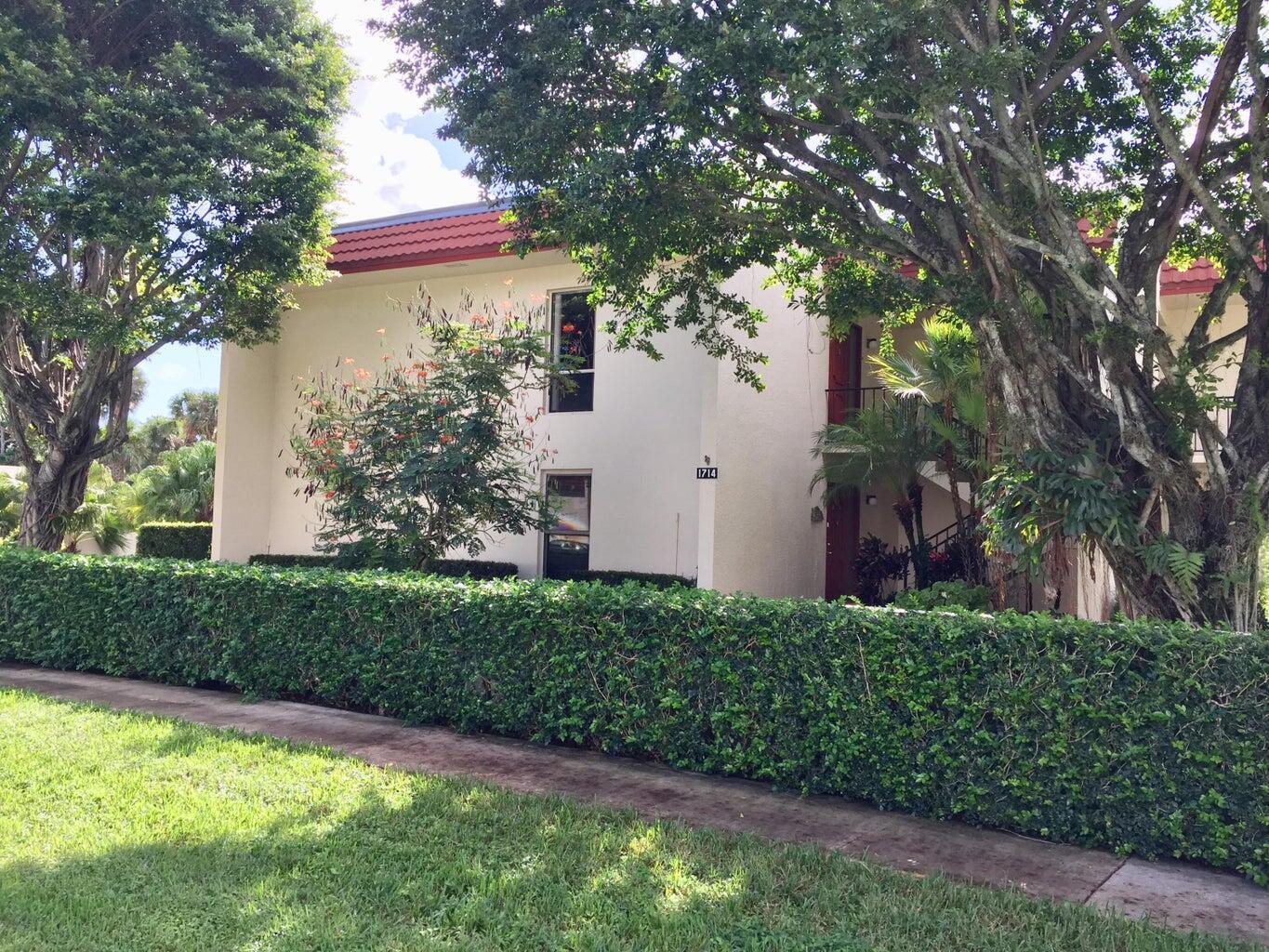 1714 Consulate Place 101