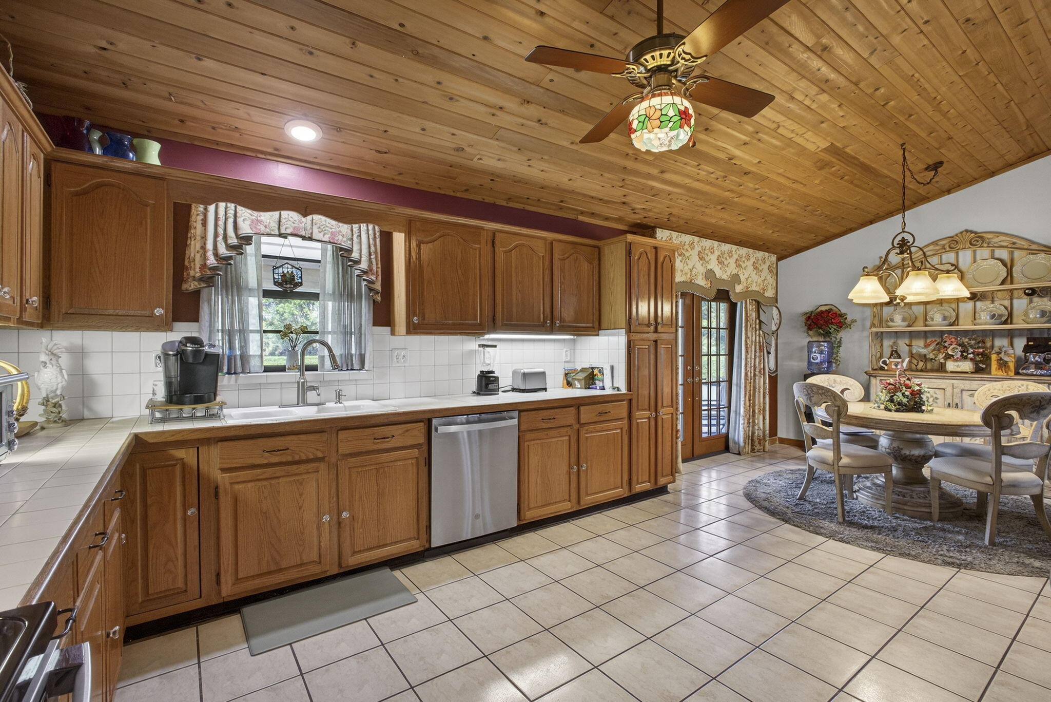 739 Cindy Circle Lane