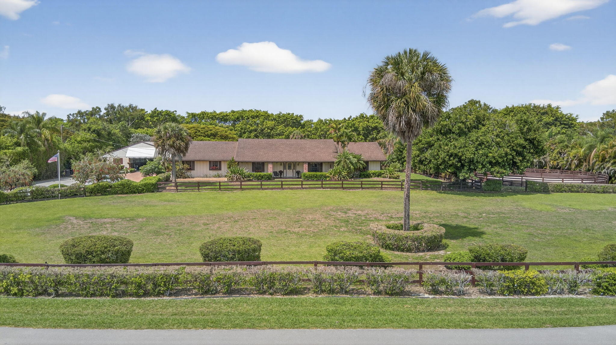 739 Cindy Circle Lane