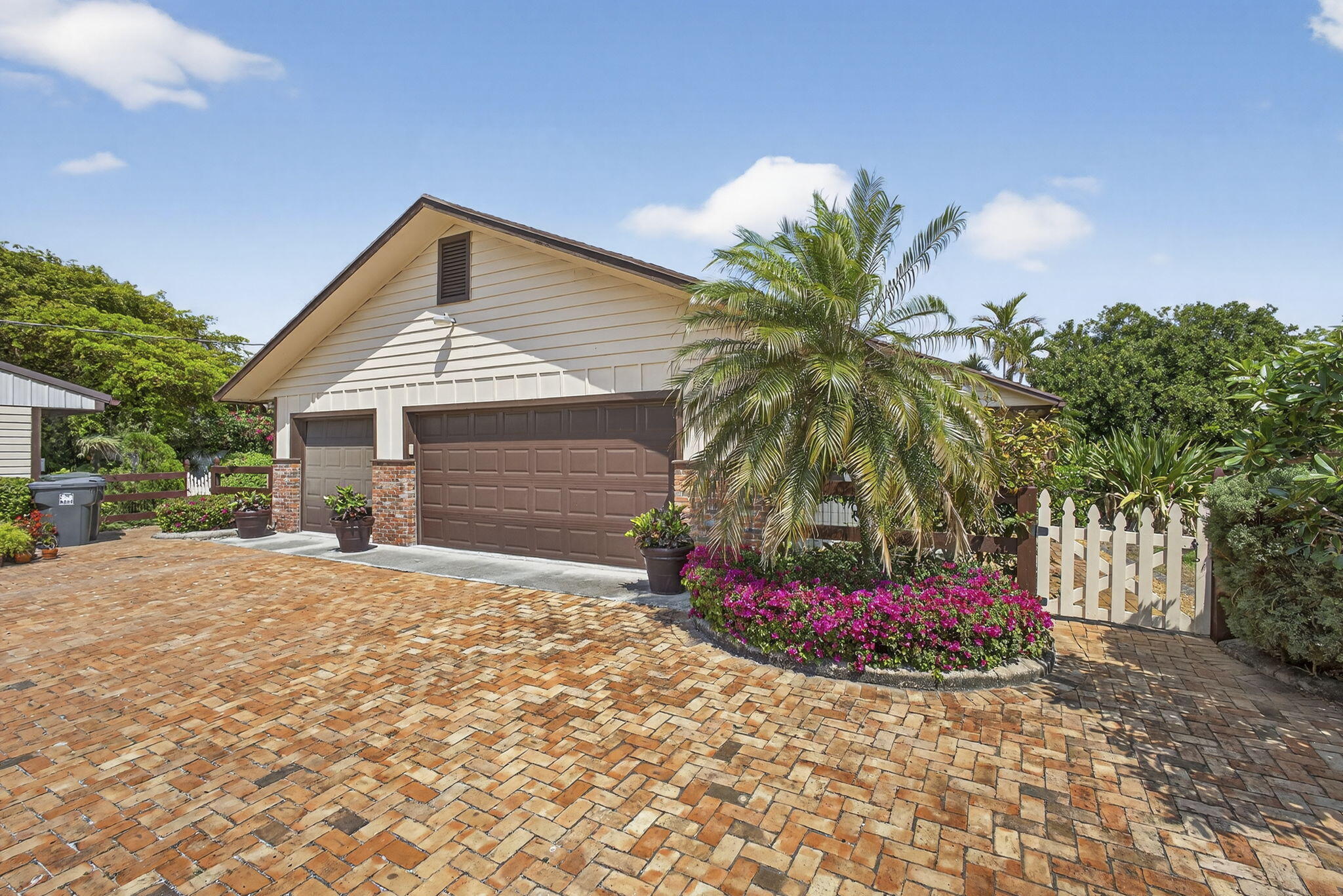 739 Cindy Circle Lane