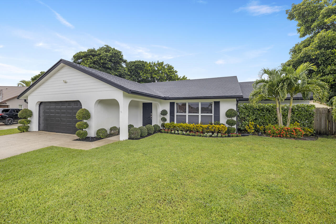 1145 Hickory Trail