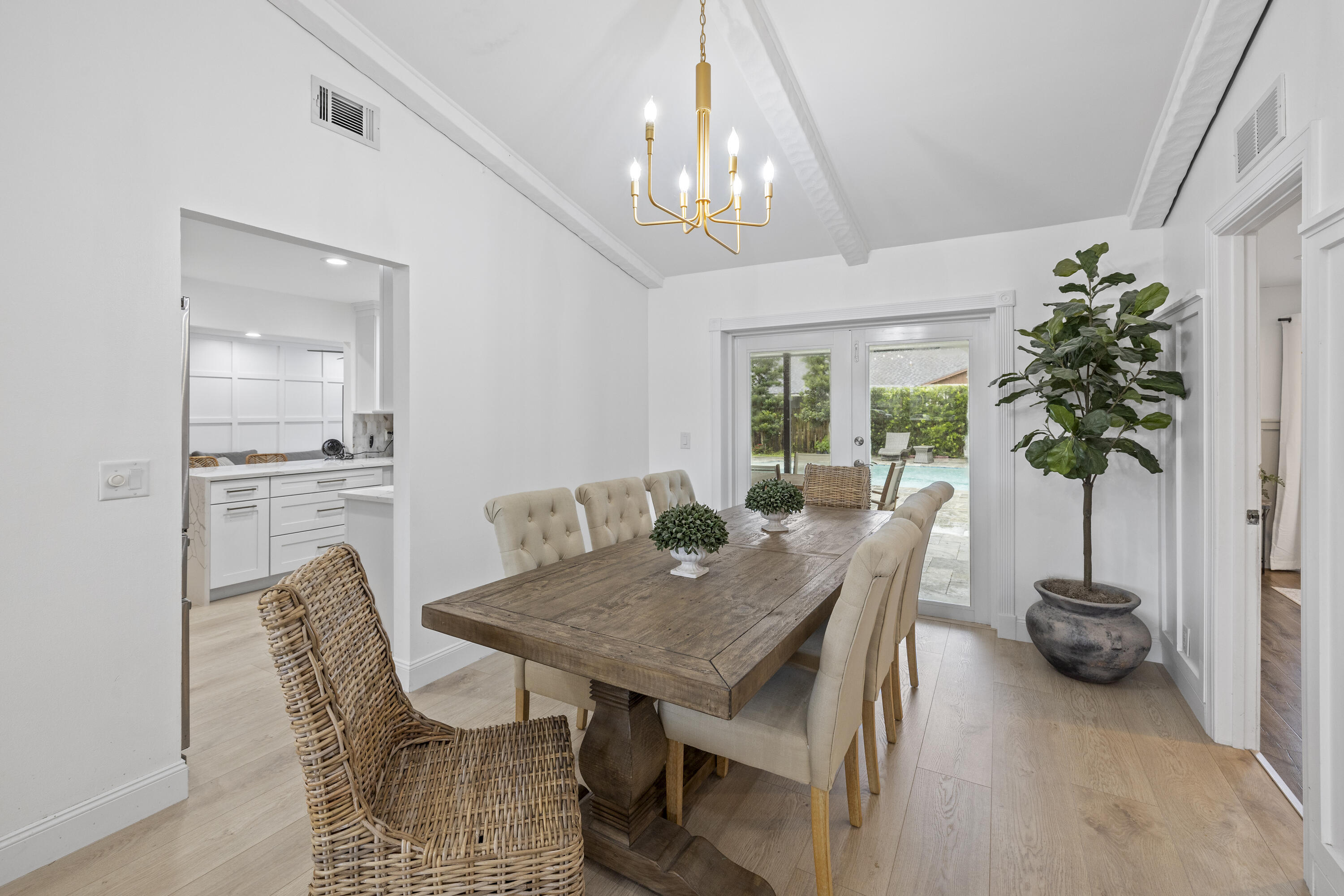 1145 Hickory Trail