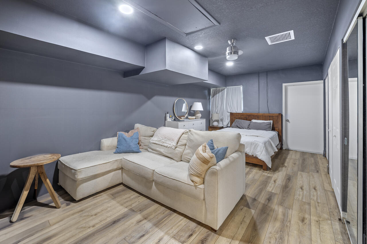1145 Hickory Trail
