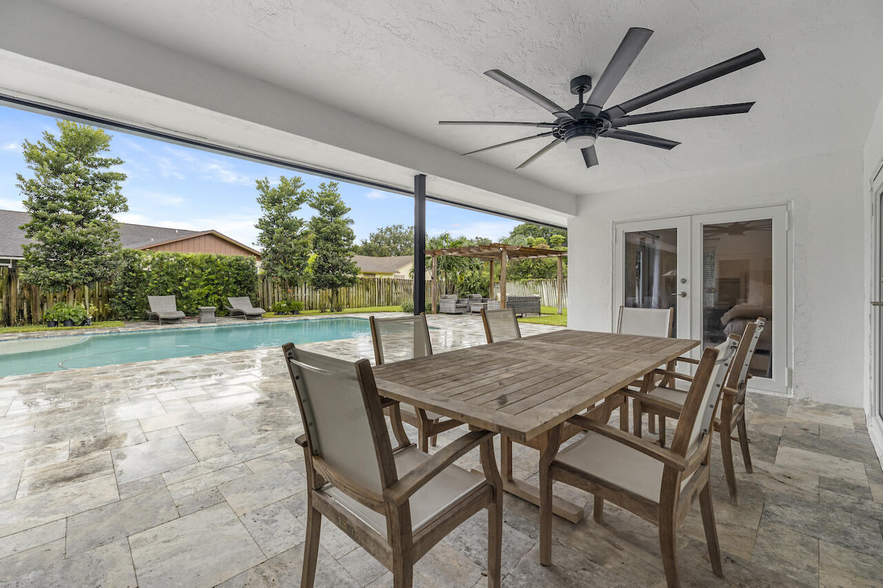 1145 Hickory Trail