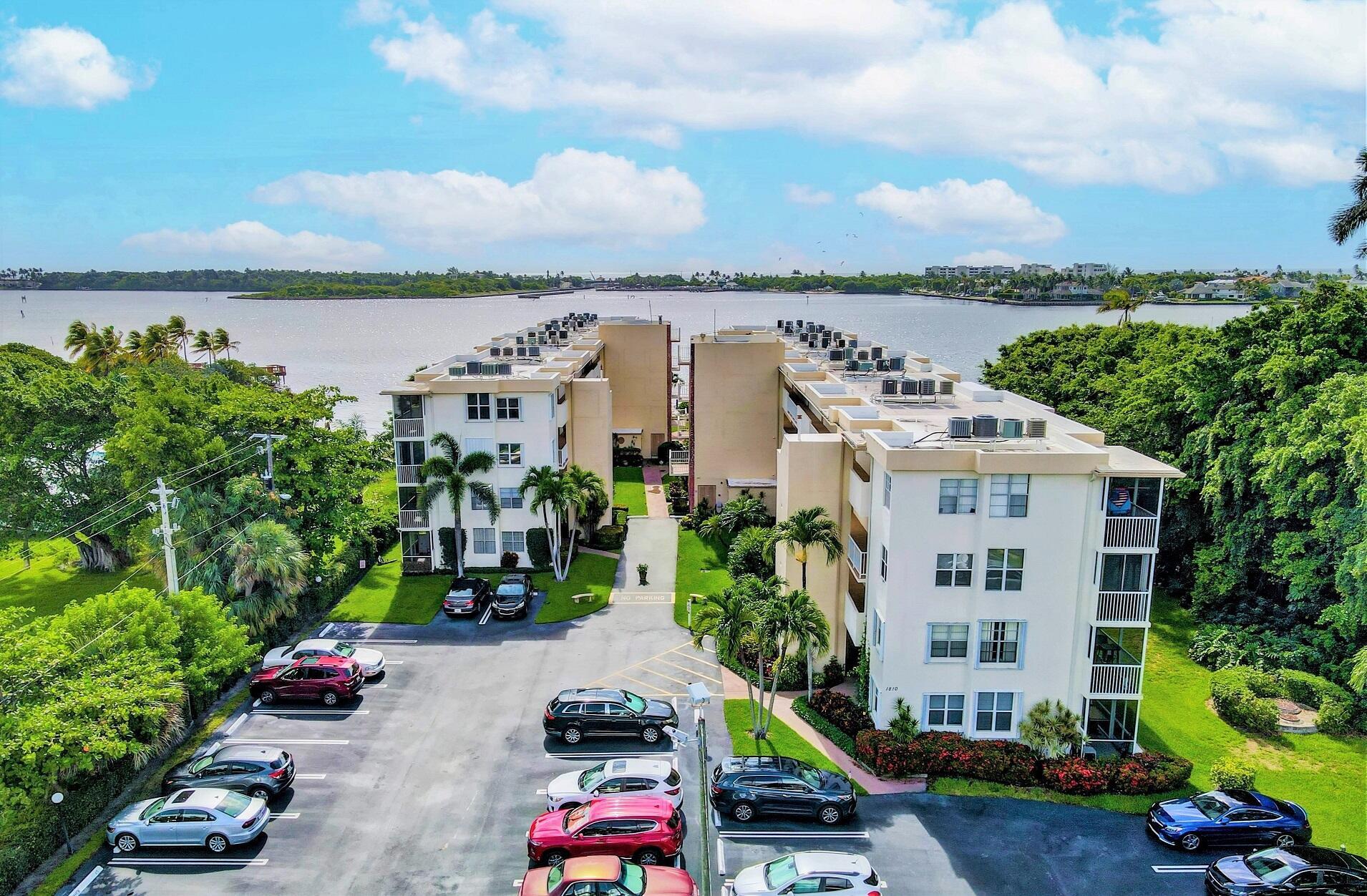 1820 New Palm Way 201
