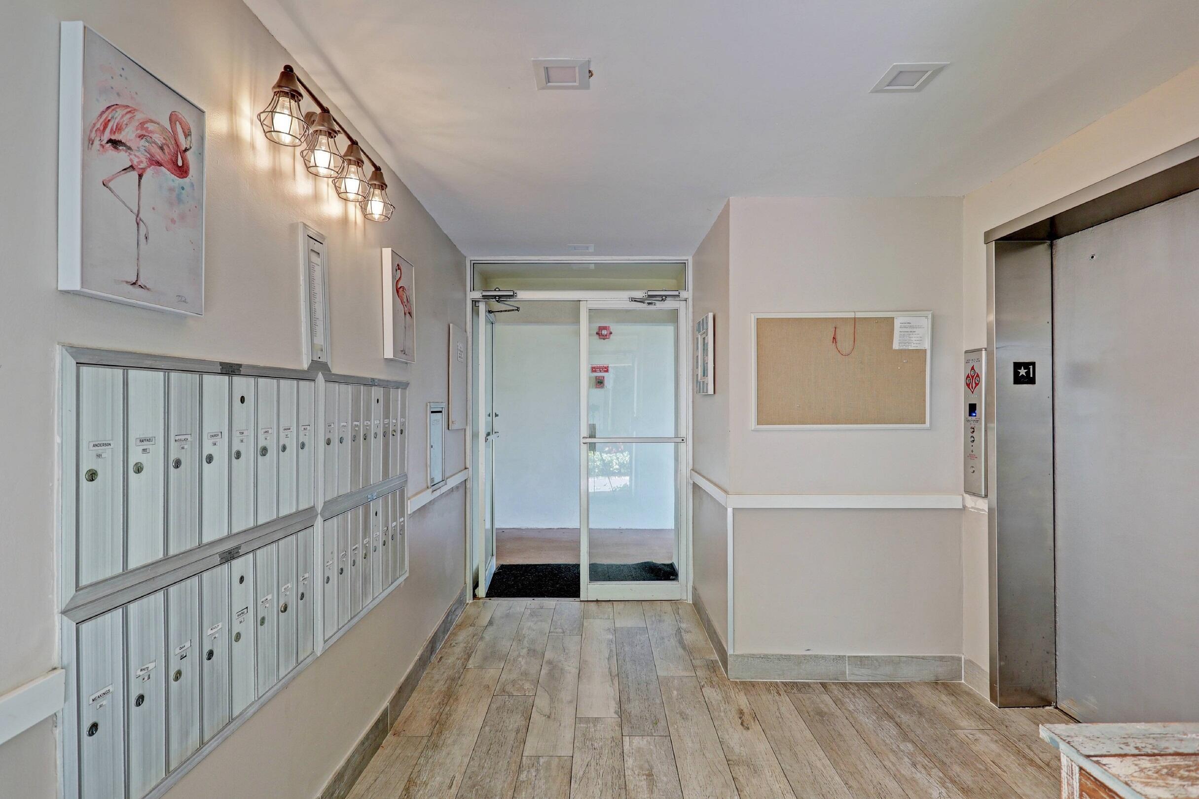1820 New Palm Way 201