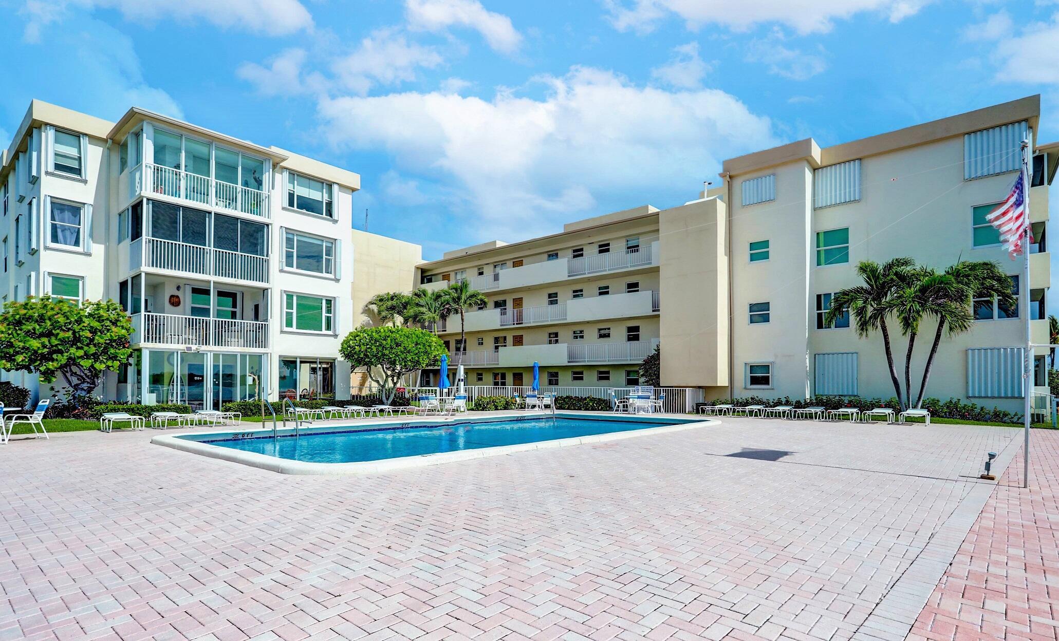 1820 New Palm Way 201