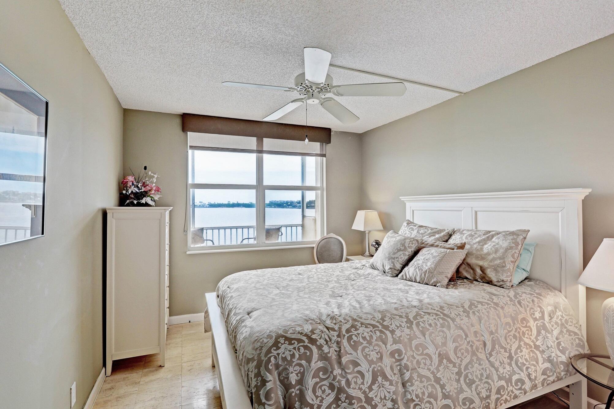 1820 New Palm Way 201
