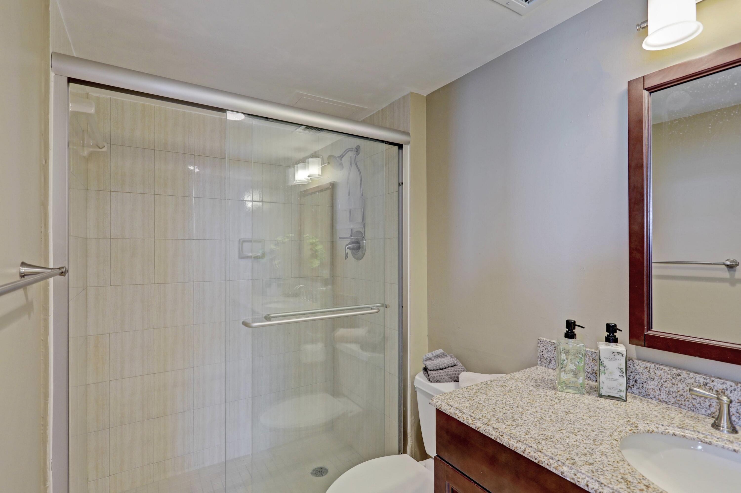 1820 New Palm Way 201