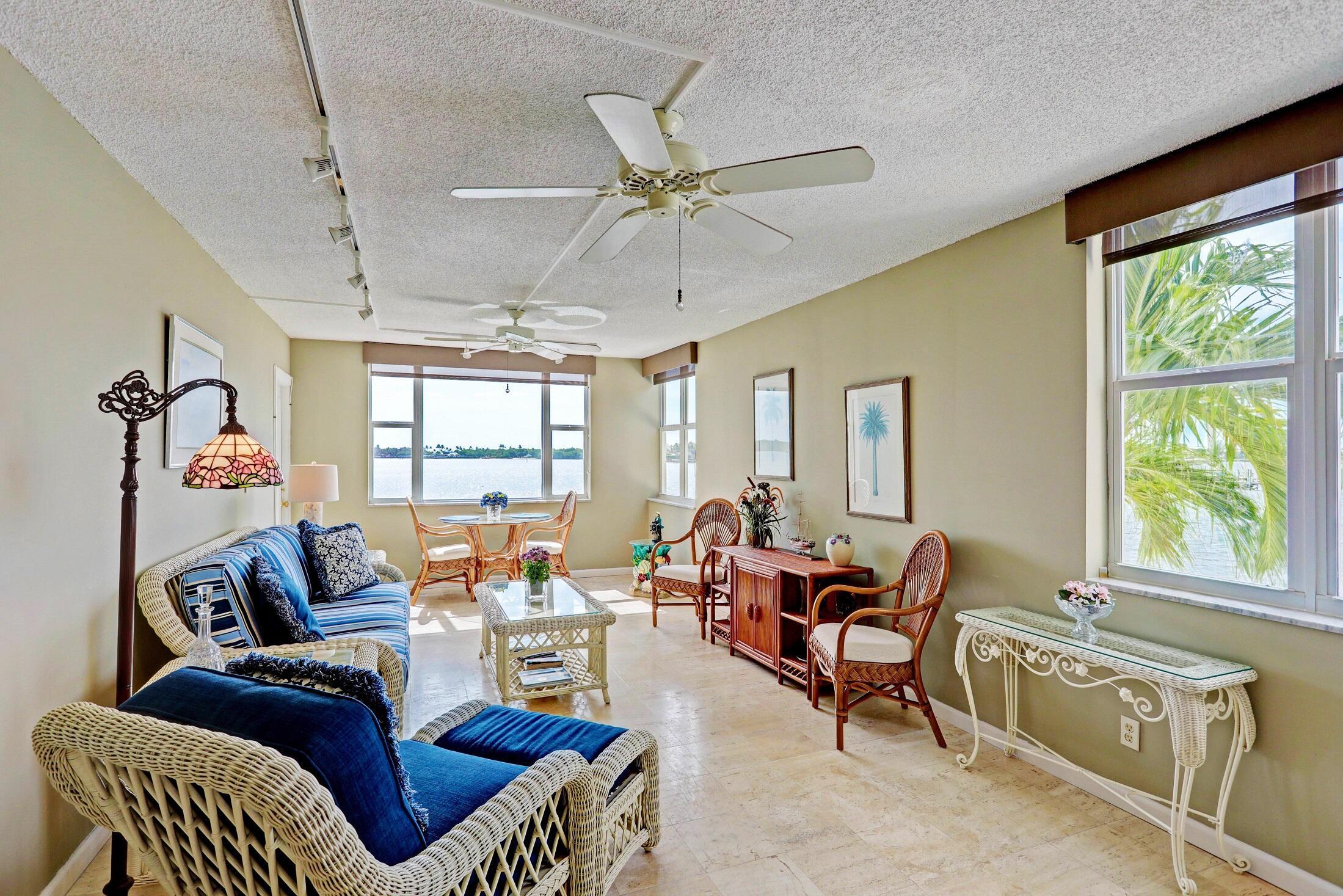 1820 New Palm Way 201