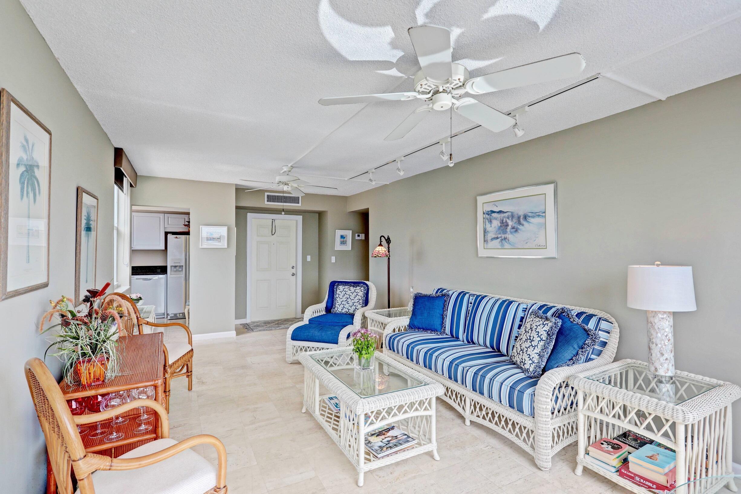 1820 New Palm Way 201