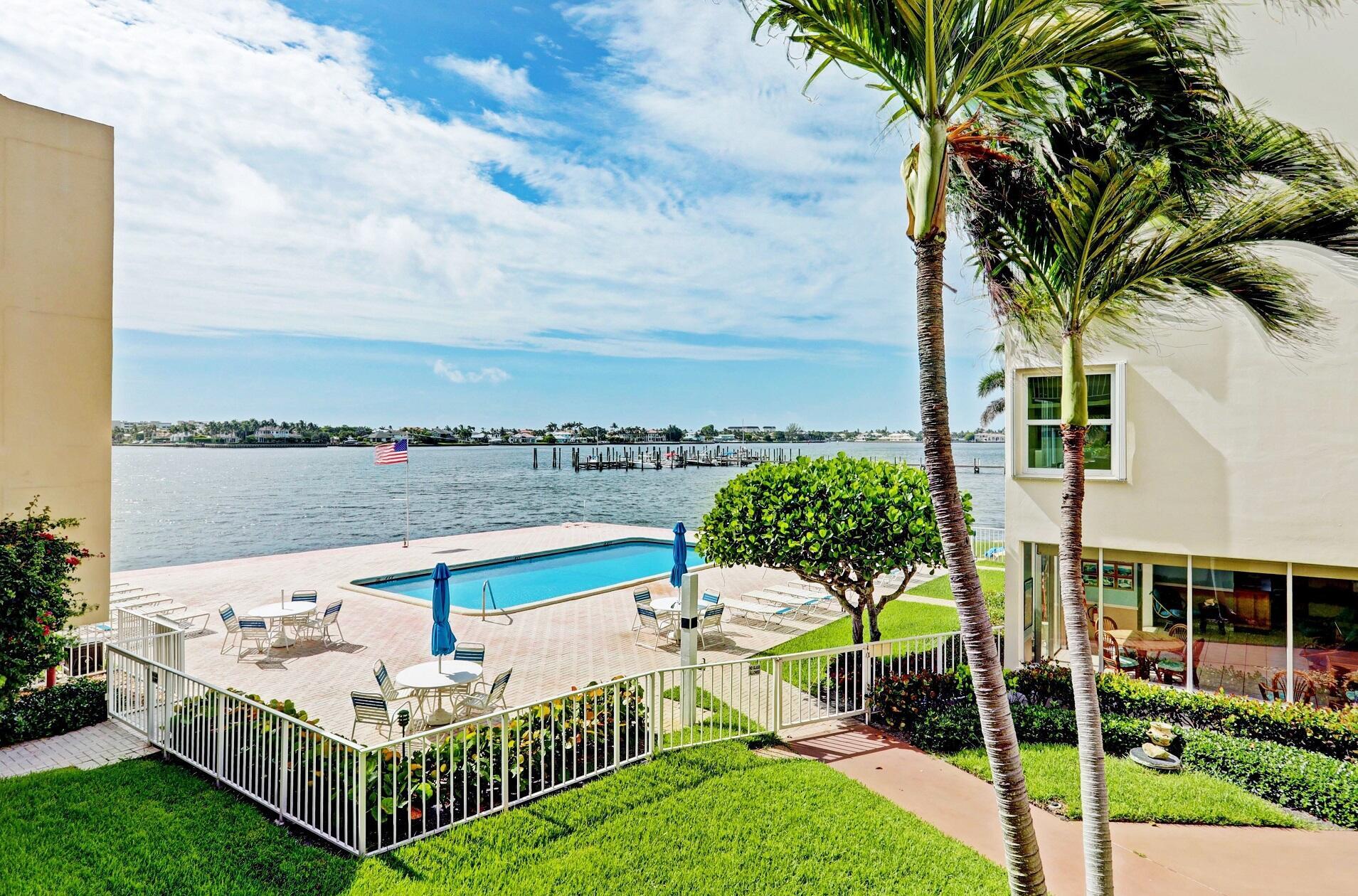 1820 New Palm Way 201
