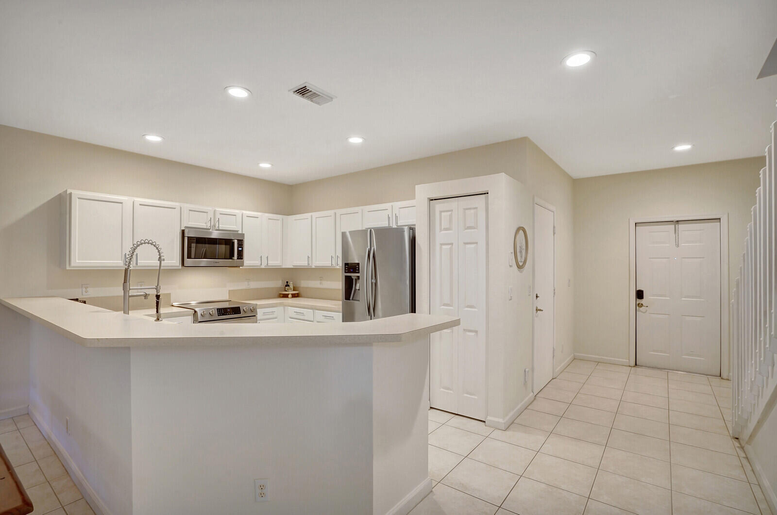 13428 Georgian Court