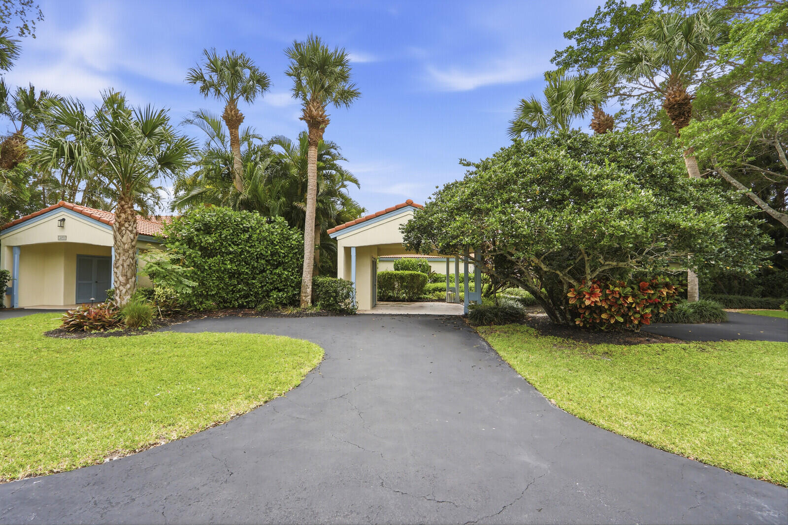 2465 Vista Del Prado Drive