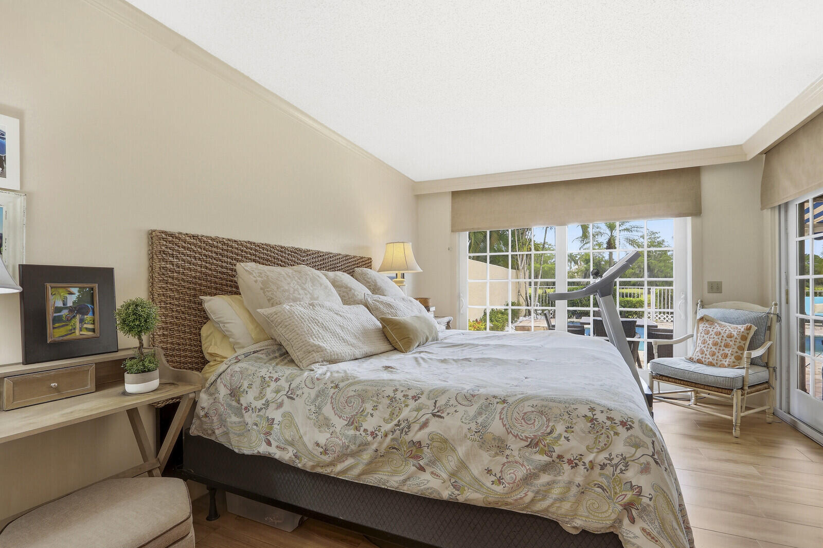 2465 Vista Del Prado Drive