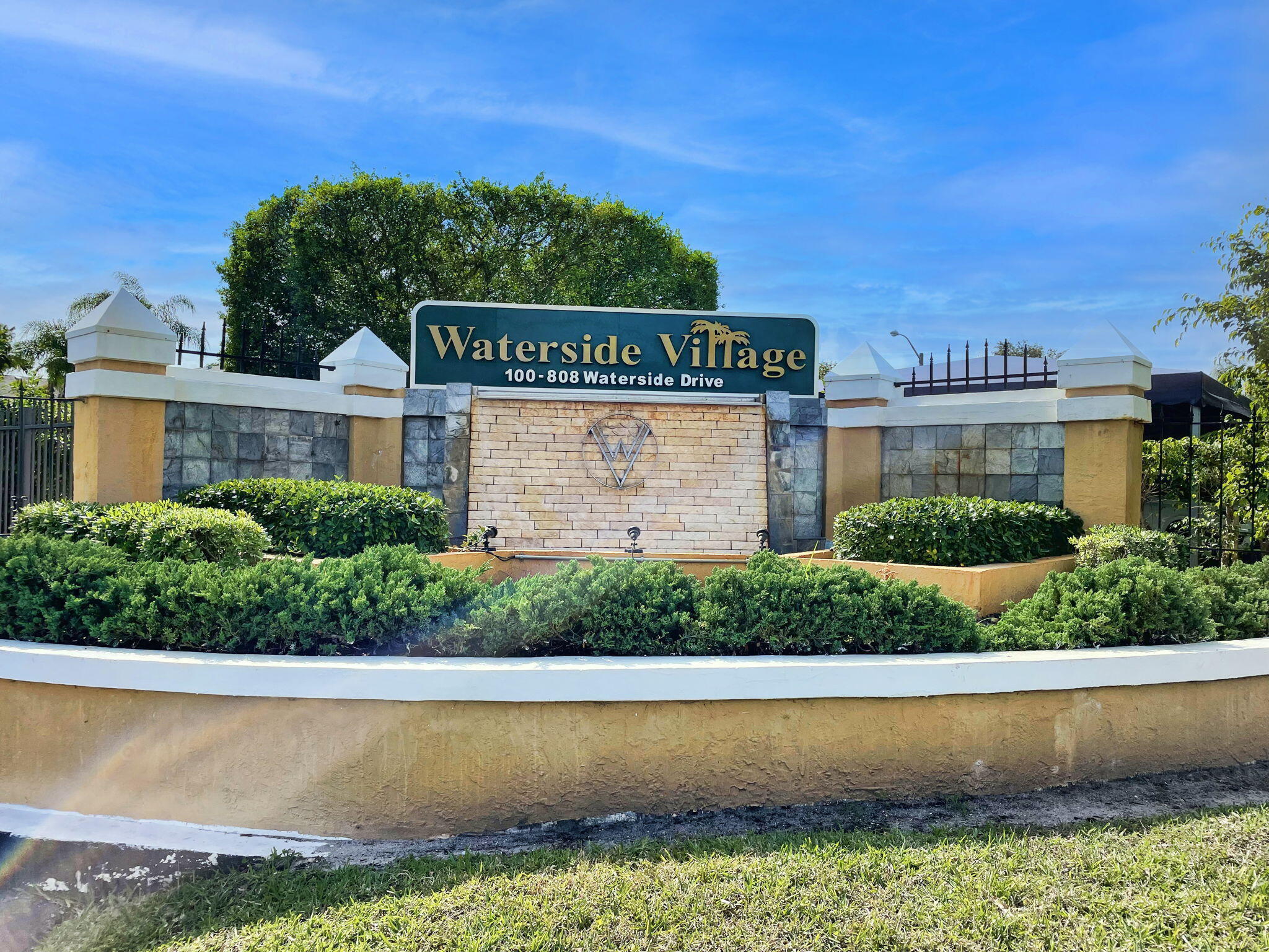 621 Waterside Drive