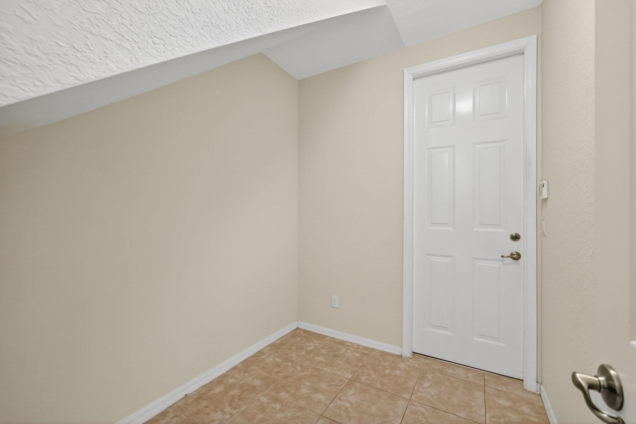 1562 Grande Cull Way