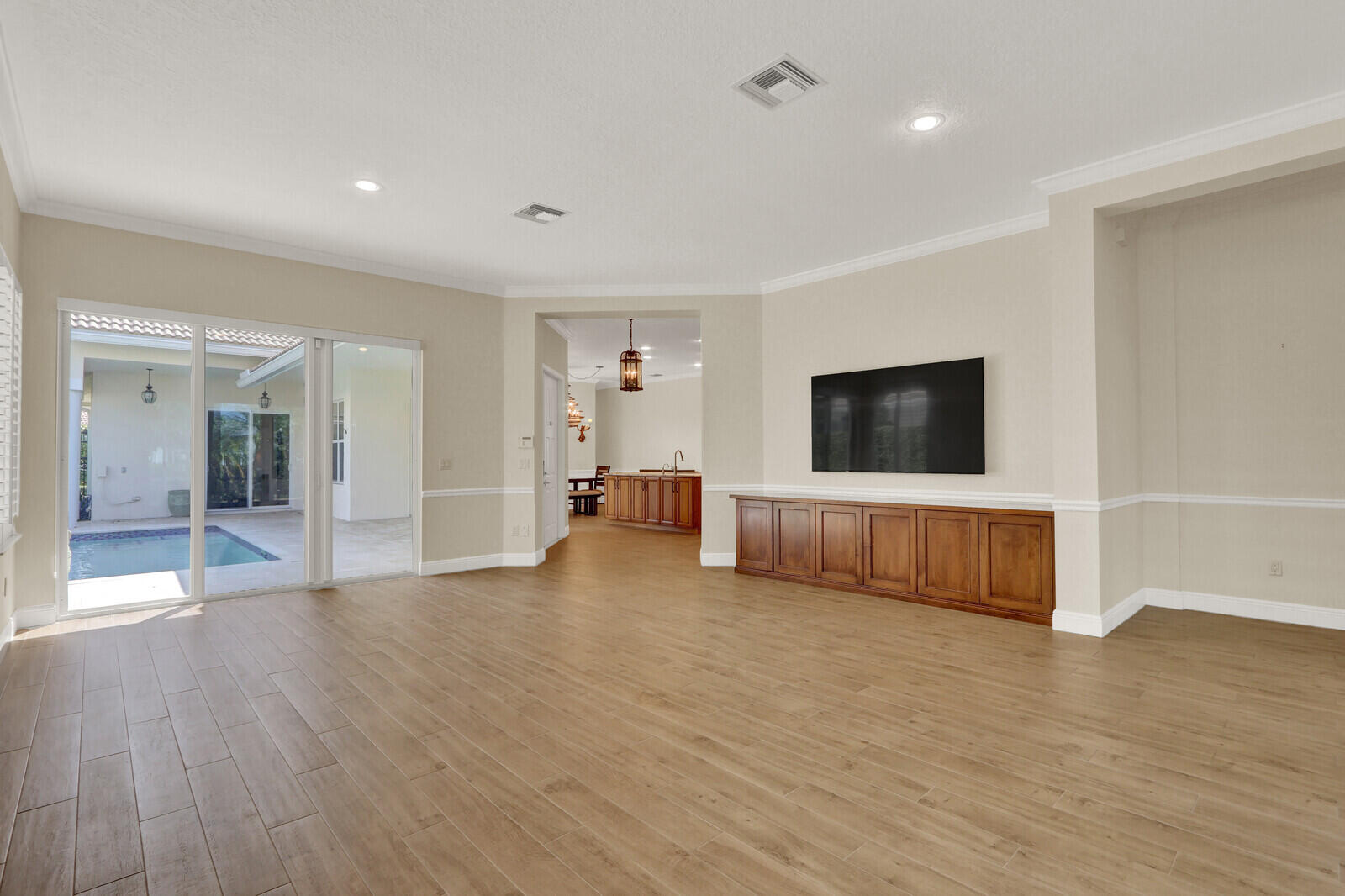 2931 Twin Oaks Way