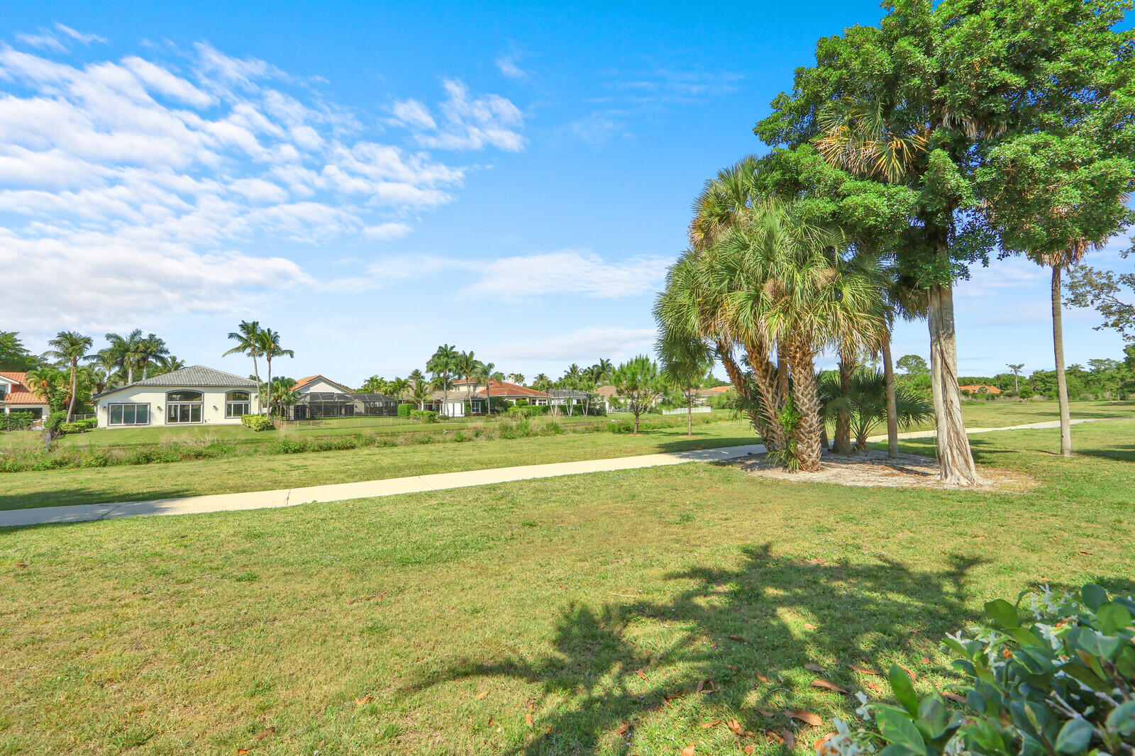 2931 Twin Oaks Way