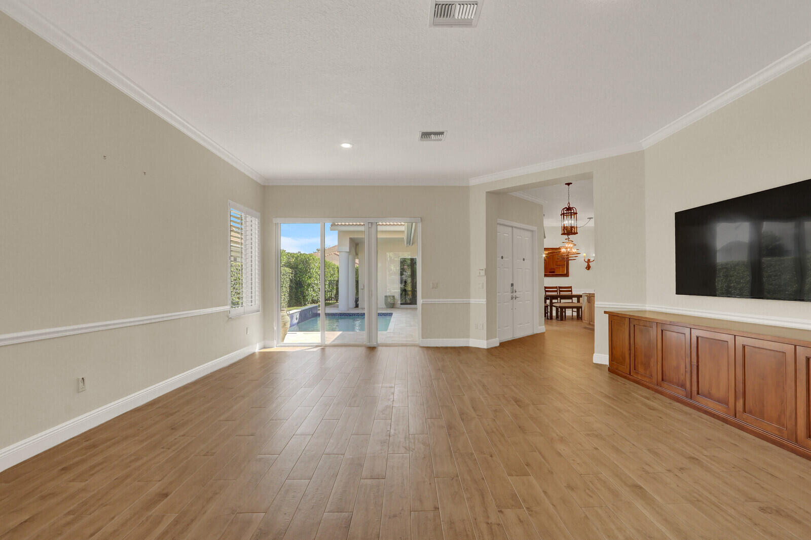 2931 Twin Oaks Way