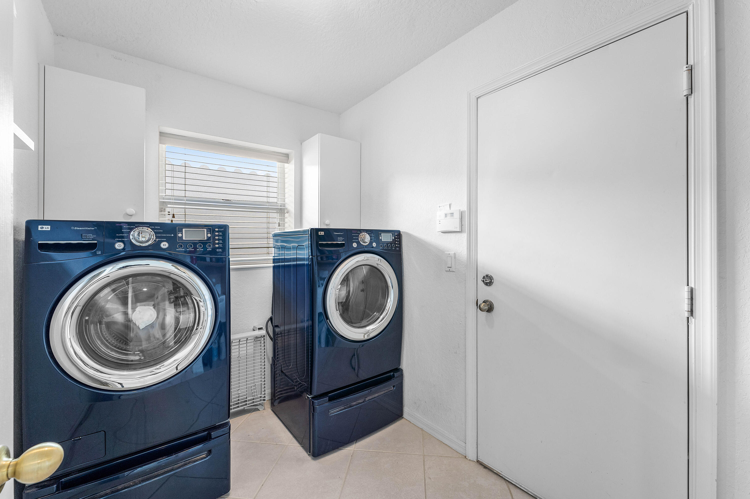 4245 Bluff Harbor Way