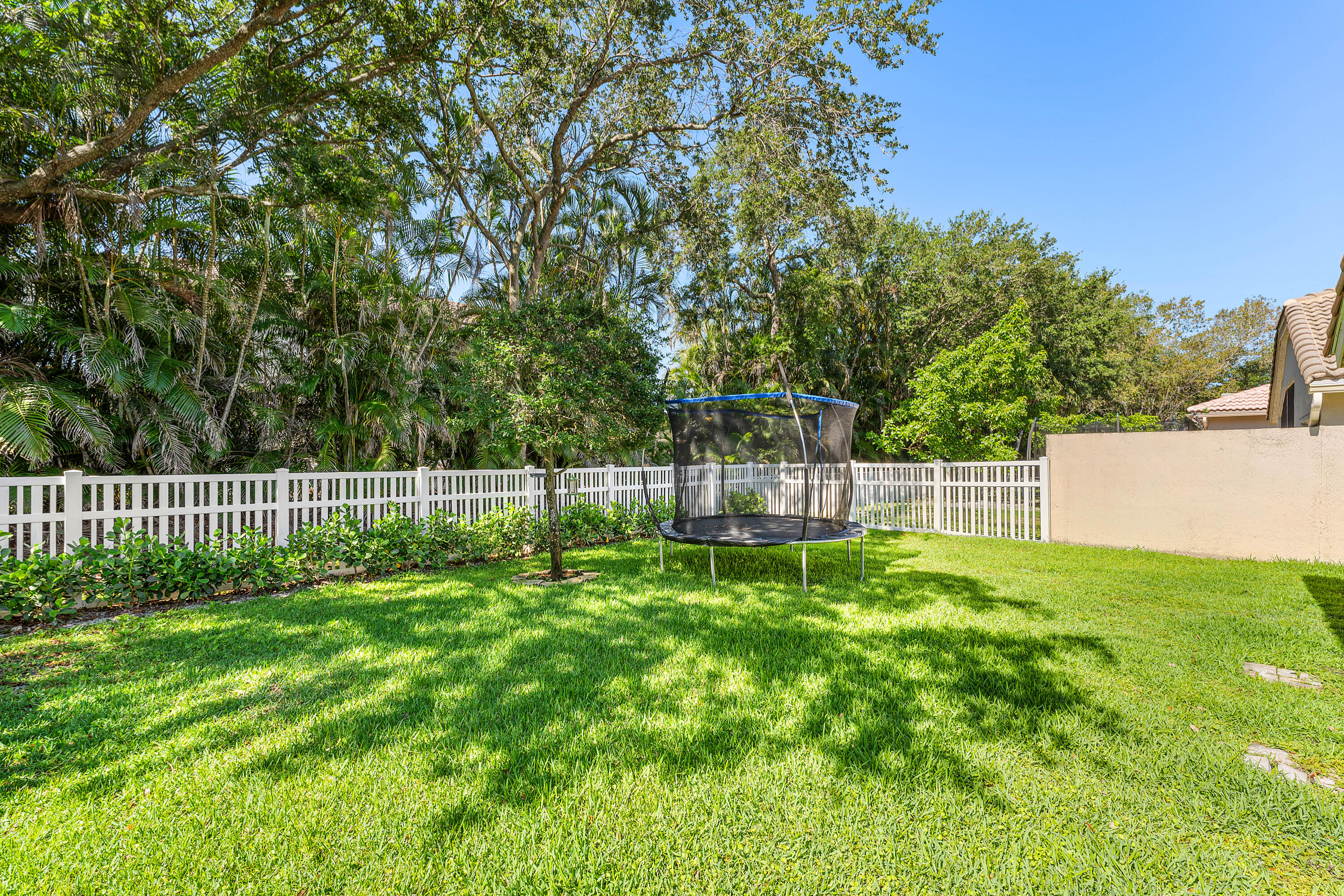 4245 Bluff Harbor Way