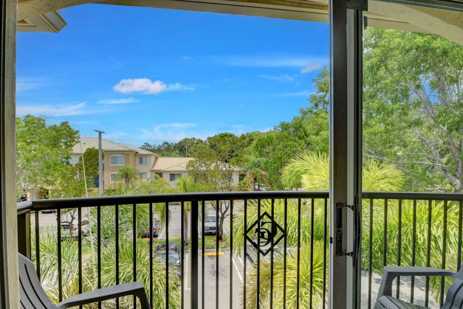 300 Crestwood Court N 307