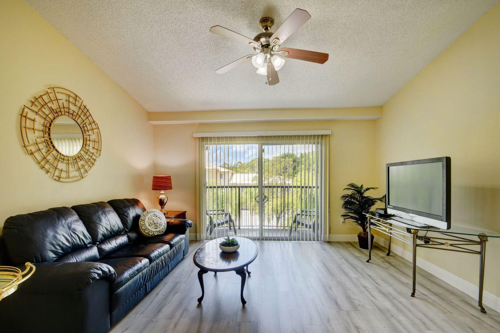 300 Crestwood Court N 307